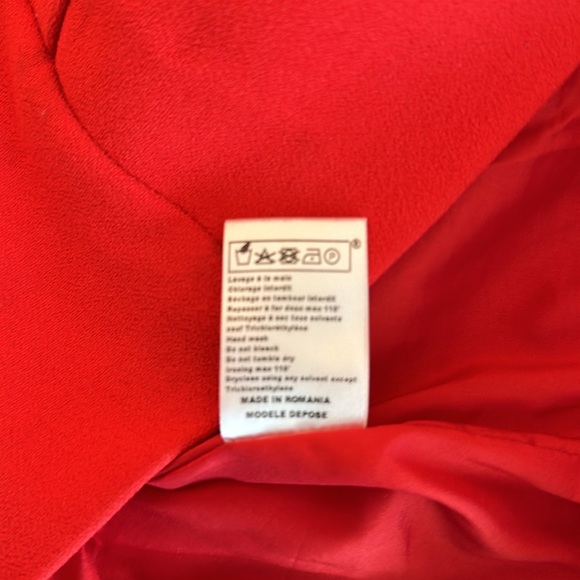 Red mini skirt by Maje - Picture 5 of 7